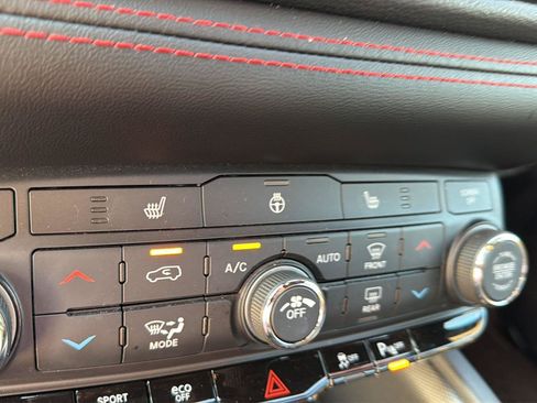 Used 2023 Dodge Durango GT AWD/4WD image 27