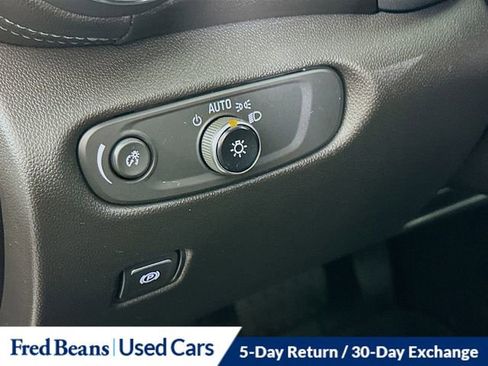 Used 2022 Chevrolet Blazer LT image 11