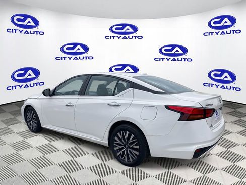 Used 2025 Nissan Altima 2.5 SV image 5