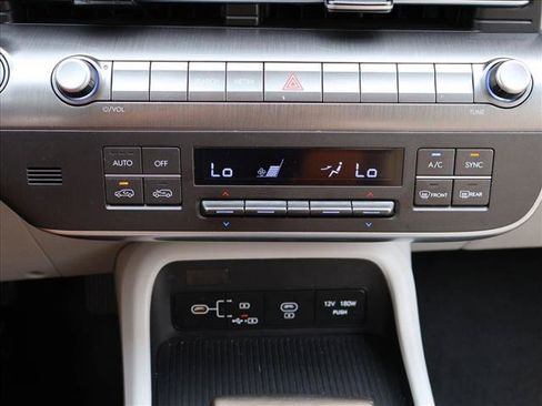 Used 2025 Hyundai Kona SEL AWD/4WD image 21