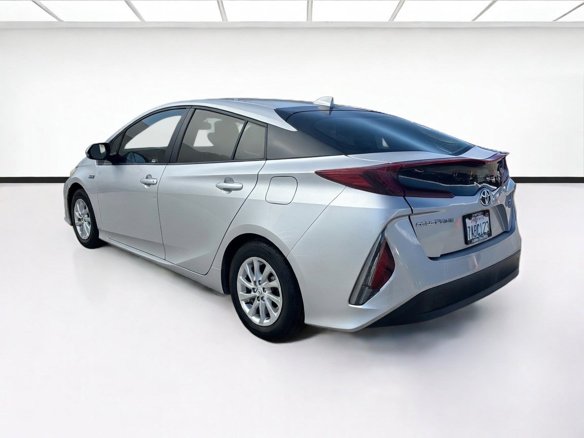 Used 2022 Toyota Prius Prime XLE FWD image 7