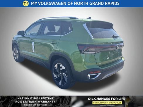 New 2026 Volkswagen Taos SE AWD/4WD image 7