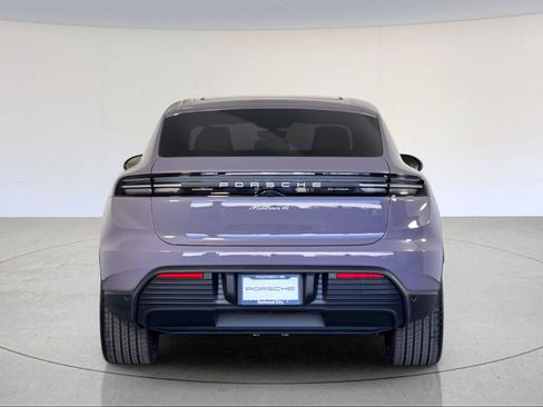 New 2026 Porsche Macan 4 Electric image 7