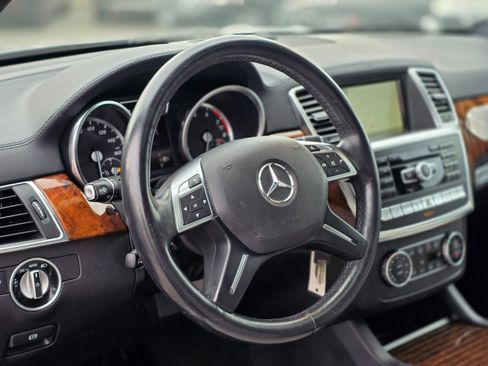 Used 2016 Mercedes-Benz GL 450 4MATIC image 15