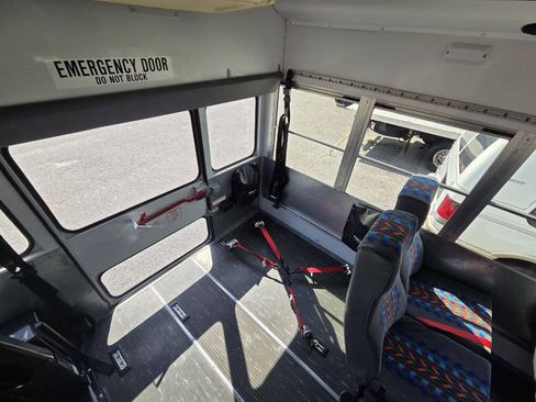 Used 2004 Chevrolet Express 3500 w/ School Bus Package RWD image 12
