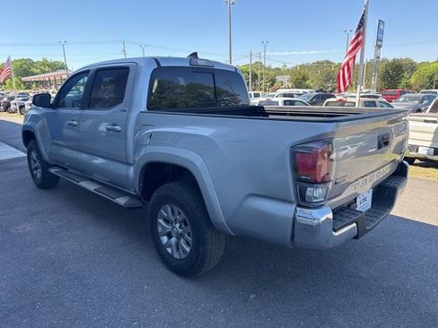 Used 2019 Toyota Tacoma SR5 RWD image 4