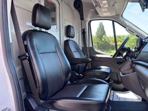 Used 2024 Ford Transit 250 148 Medium Roof w/ Load Area Protection Package RWD image 30