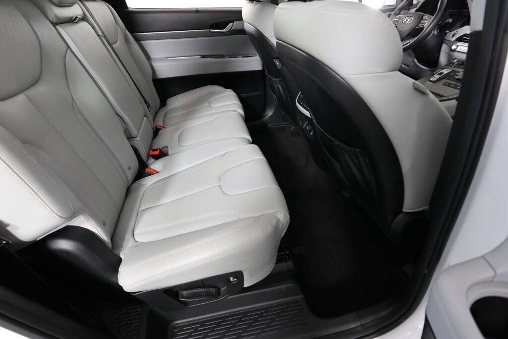 Used 2022 Hyundai Palisade SEL w/ 8P Bench Seat Package AWD/4WD image 25