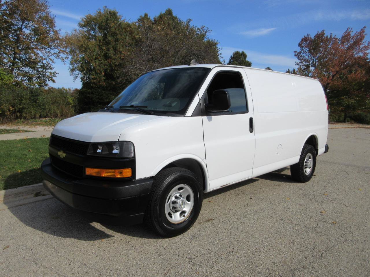 Used 2020 Chevrolet Express 2500 w/ Communications Package RWD image 23