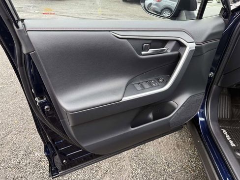 Used 2025 Toyota RAV4 XSE w/ Weather Package image 12