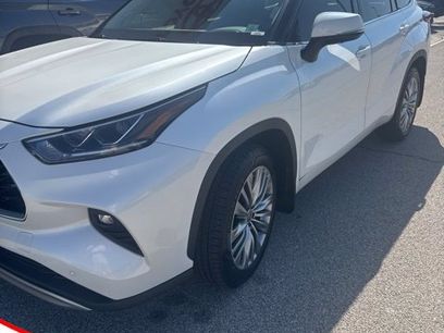 Certified 2021 Toyota Highlander Platinum