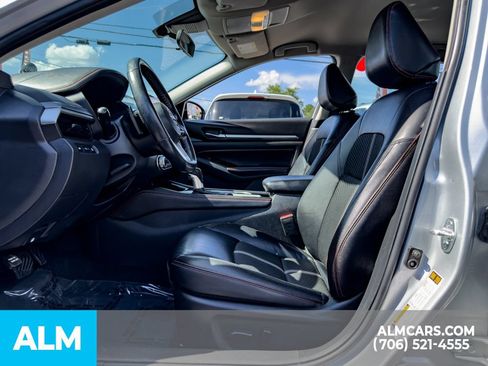 Used 2024 Nissan Altima 2.5 SR FWD image 15