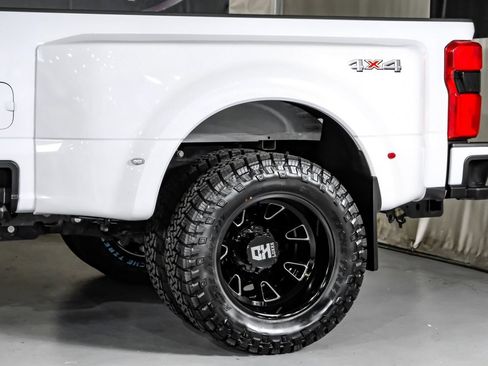 Used 2026 Ford F350 Lariat AWD/4WD image 15