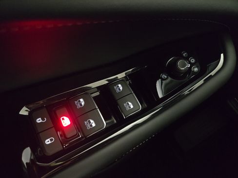 Used 2023 Jeep Grand Cherokee Overland AWD/4WD image 27