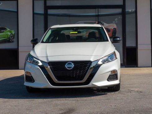 Used 2020 Nissan Altima 2.5 SR w/ Premium Package FWD image 7