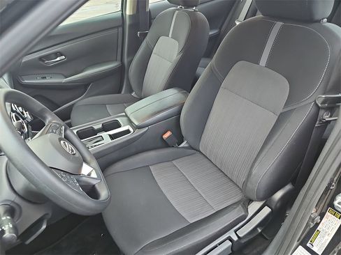 Used 2024 Nissan Sentra SV image 14