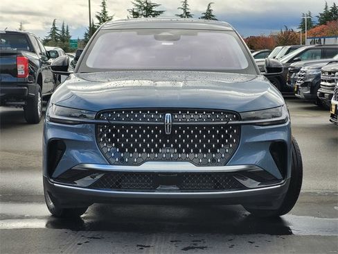 New 2026 Lincoln Nautilus Reserve image 3