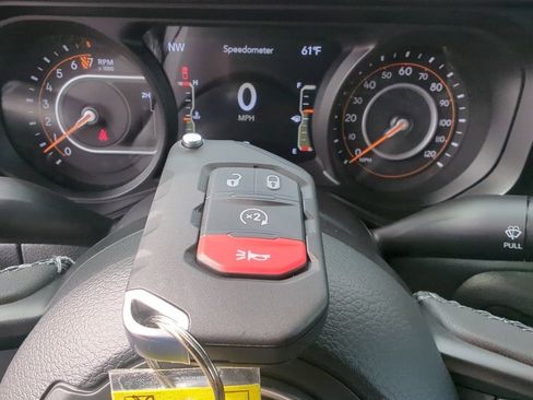 New 2025 Jeep Gladiator Sport image 30