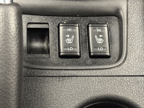Used 2019 Nissan Sentra SR FWD image 17