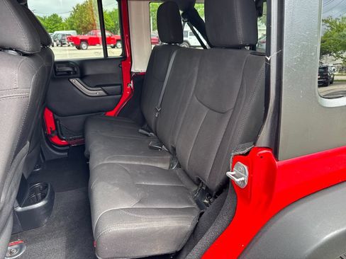 Used 2015 Jeep Wrangler Unlimited Sport w/ Quick Order Package 24S AWD/4WD image 24