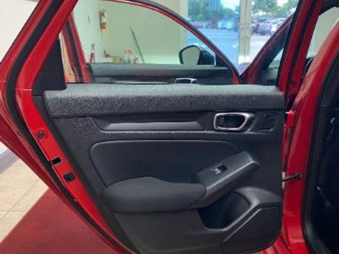 Used 2024 Honda Civic Sport image 9