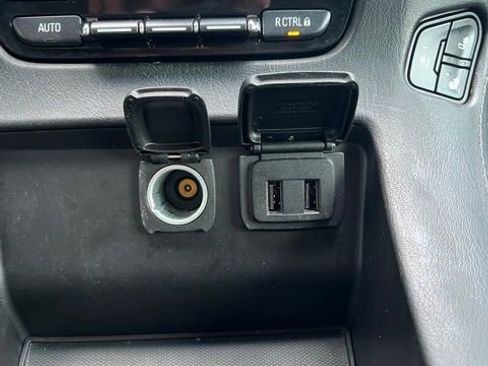 Used 2019 GMC Yukon SLT AWD/4WD image 26