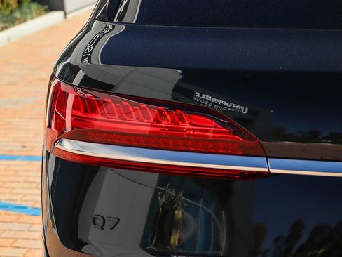 Certified 2025 Audi Q7 3.0T Premium Plus w/ Premium Plus Package AWD/4WD image 9