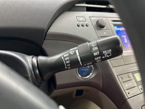 Used 2014 Toyota Prius Two image 37