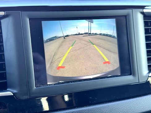 Used 2019 Chrysler Pacifica Touring-L image 28