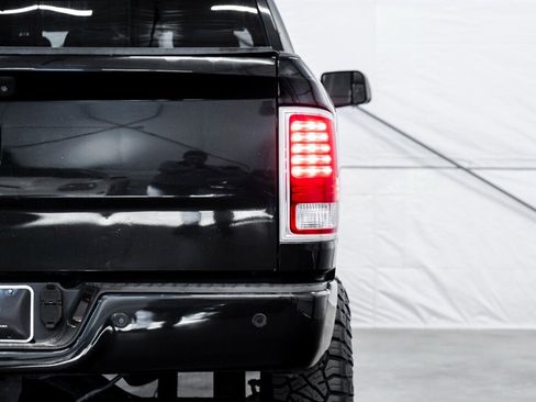 Used 2015 RAM 3500 Laramie Longhorn image 9