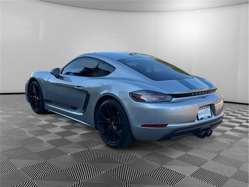 Used 2017 Porsche 718 Cayman RWD image 4