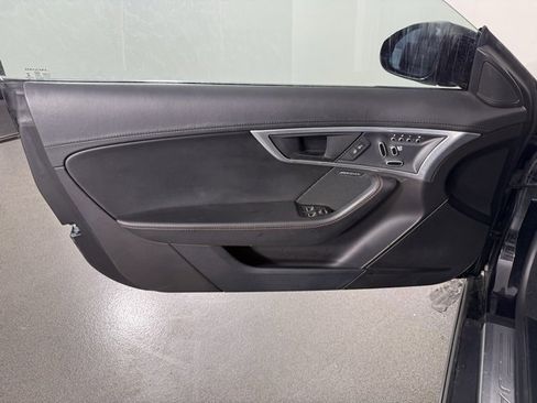 Used 2019 Jaguar F-TYPE Coupe image 8