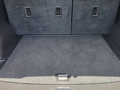 Used 2025 Chevrolet Blazer LT AWD/4WD image 36