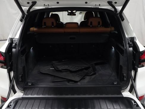 Certified 2024 BMW X5 xDrive40i w/ Premium Package AWD/4WD image 26