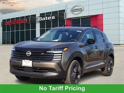 New 2026 Nissan Kicks SR image 2