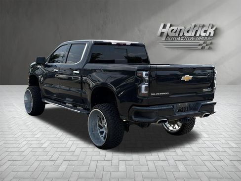 Used 2021 Chevrolet Silverado 1500 High Country w/ Technology Package AWD/4WD image 7