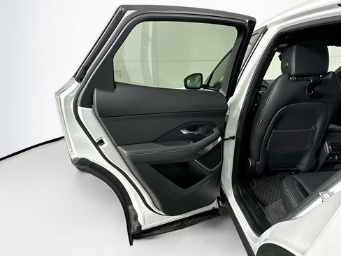 Used 2024 Jaguar E-PACE R-Dynamic SE image 35