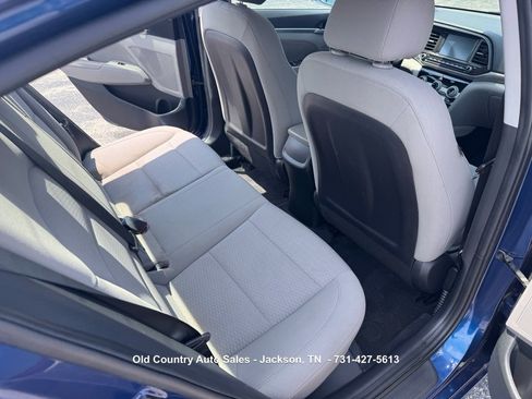 Used 2019 Hyundai Elantra SEL FWD image 12
