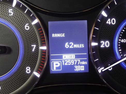 Used 2015 INFINITI QX80 w/ 22" Wheel Package image 13