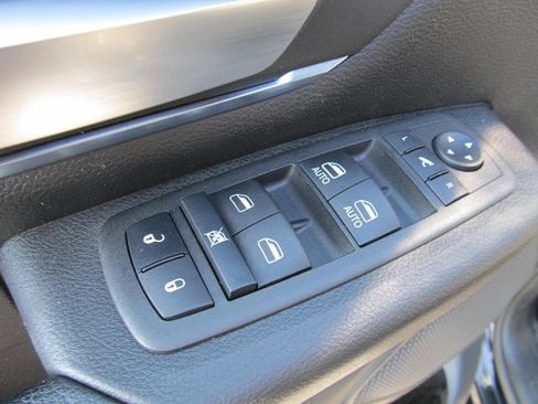 Used 2024 RAM 1500 Lone Star image 28