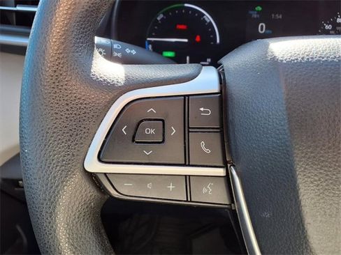 Used 2021 Toyota Sienna LE image 13