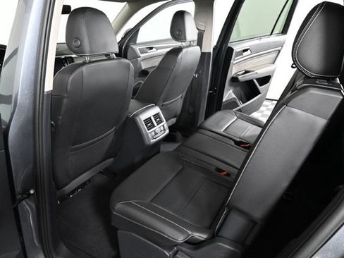 Certified 2023 Volkswagen Atlas SE w/ Panoramic Sunroof Package image 15