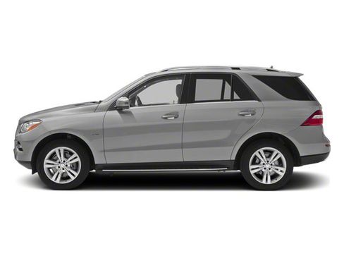 Used 2012 Mercedes-Benz ML 350 BlueTEC 4MATIC image 3