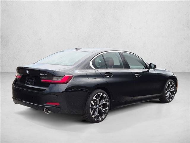Used 2025 BMW 330i xDrive Sedan AWD/4WD image 5