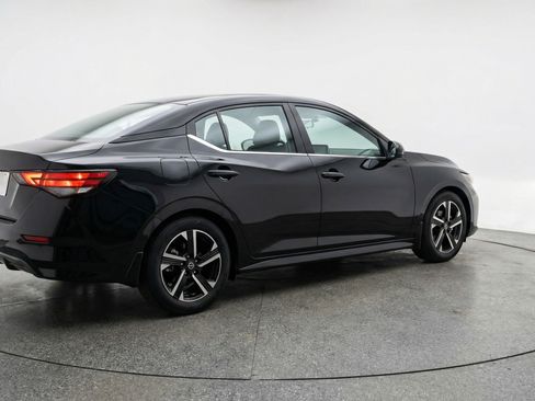 Used 2025 Nissan Sentra SV image 9