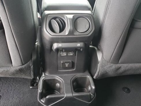 Used 2021 Jeep Wrangler Unlimited Sahara image 15