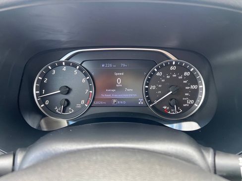 Used 2022 Nissan Frontier SV AWD/4WD image 16