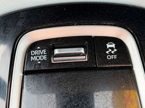 Certified 2024 Toyota Corolla SE FWD image 35