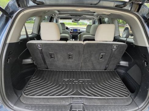 Used 2017 Honda Pilot Elite image 13