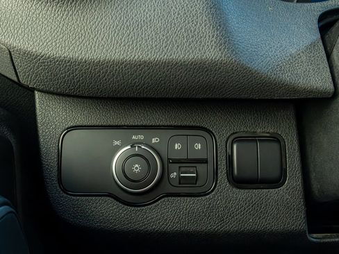 Used 2021 Mercedes-Benz Sprinter 2500 image 21